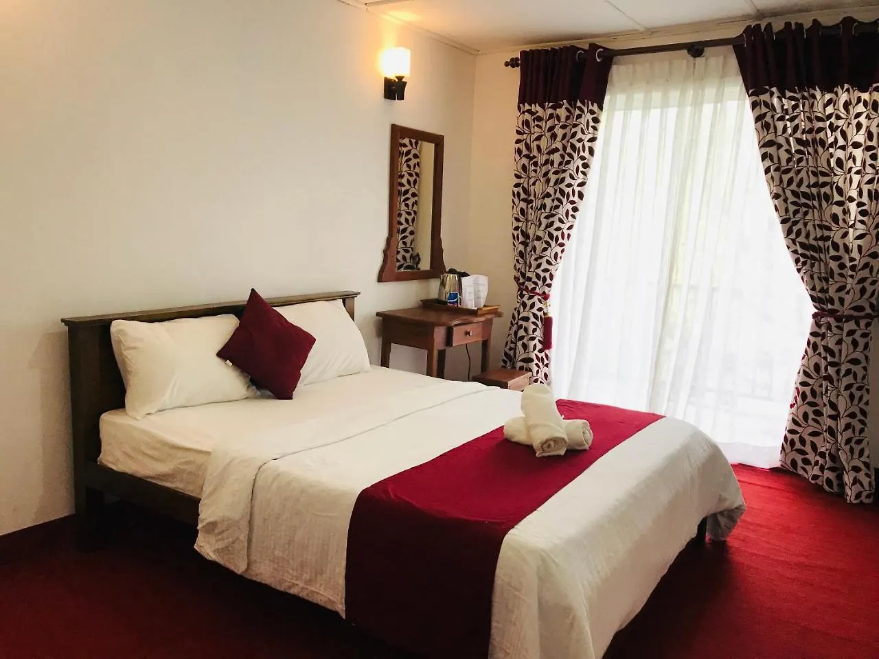 Heaven Breeze Otel Kandy